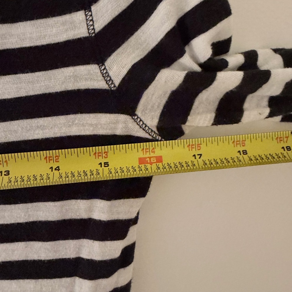 Y2K Old Navy Bella Swan Henley Striped Black and White Top Size S Indie Preppy‎ - Picture 9 of 9
